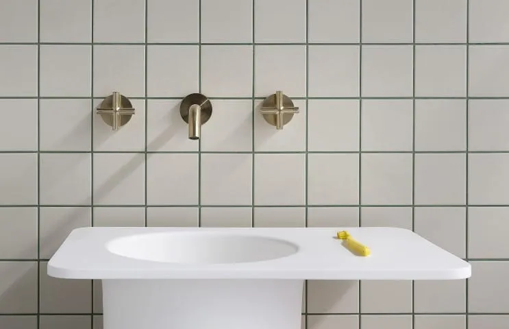 Vivid Slimline Plus Wall Basin / Bath Outlet 180mm <strong>Brushed Carbon</strong> - Image 2