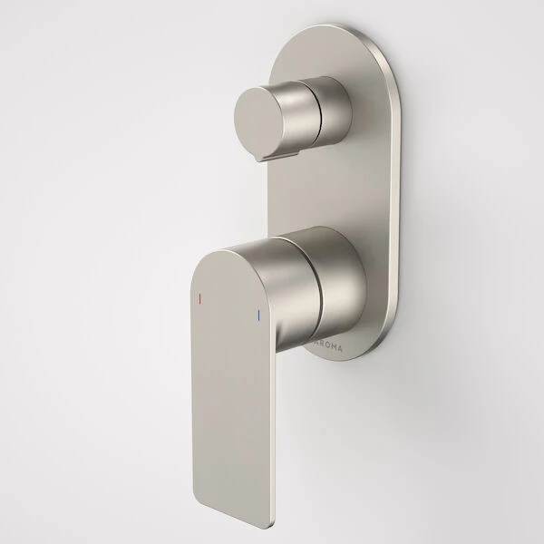 99656BN-Urbane-II-Bath_Shower-mixer-with-diverter-Rounded-Cover-Plate-Brushed-Nickel-SALES-KIT.webp
