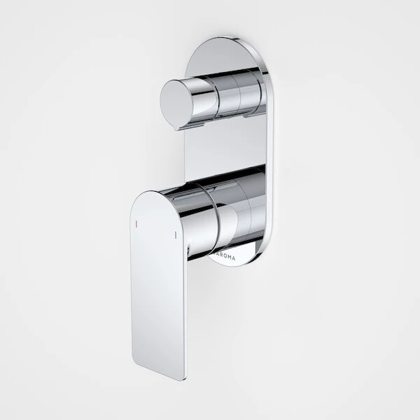 99656C-Urbane-II-Bath_shower-mixer-with-diverter-Rounded-Cover-Plate-Chrome-SALES-KIT.webp