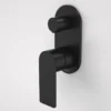 99656B-Urbane-II-Bath_shower-mixer-with-diverter-Rounded-Cover-Plate-Matte-Black-SALES-KIT.webp